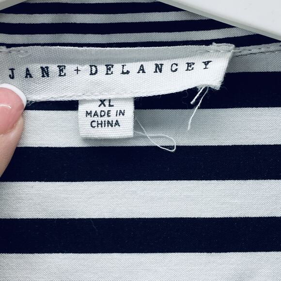 Jane + Delancey Shirt Womens XL Black White Striped Button Down Rayon Pocket - Picture 2 of 7